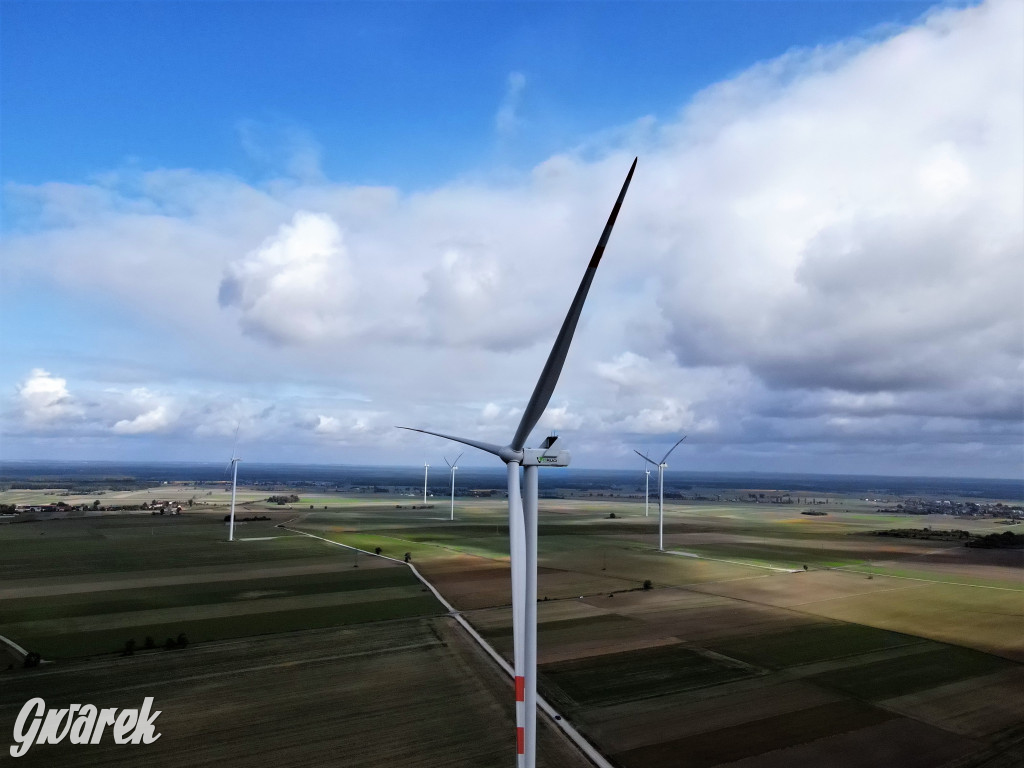Tarnowskie Góry i wiatraki na horyzoncie