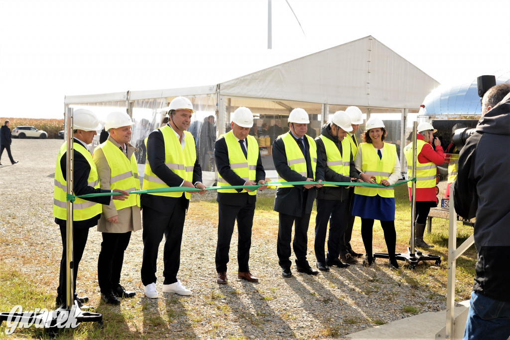 Tarnowskie Góry i wiatraki na horyzoncie