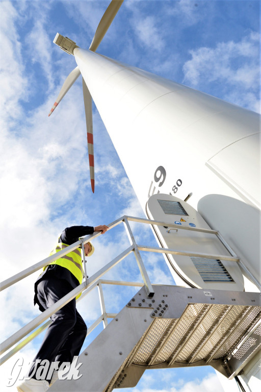 Tarnowskie Góry i wiatraki na horyzoncie