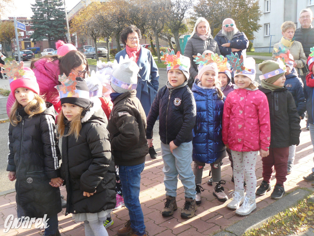 Osada Jana. Sadzenie drzew na skwerze przy Fiołków