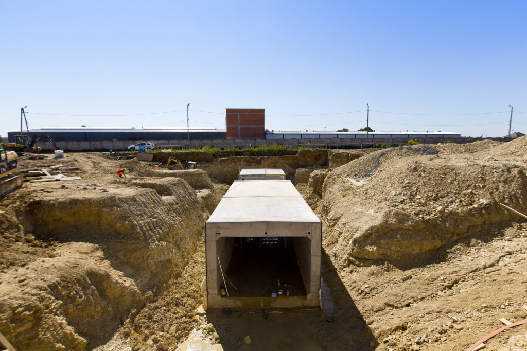 Kolej do Pyrzowic. Budowa wiaduktu i przejścia podziemnego