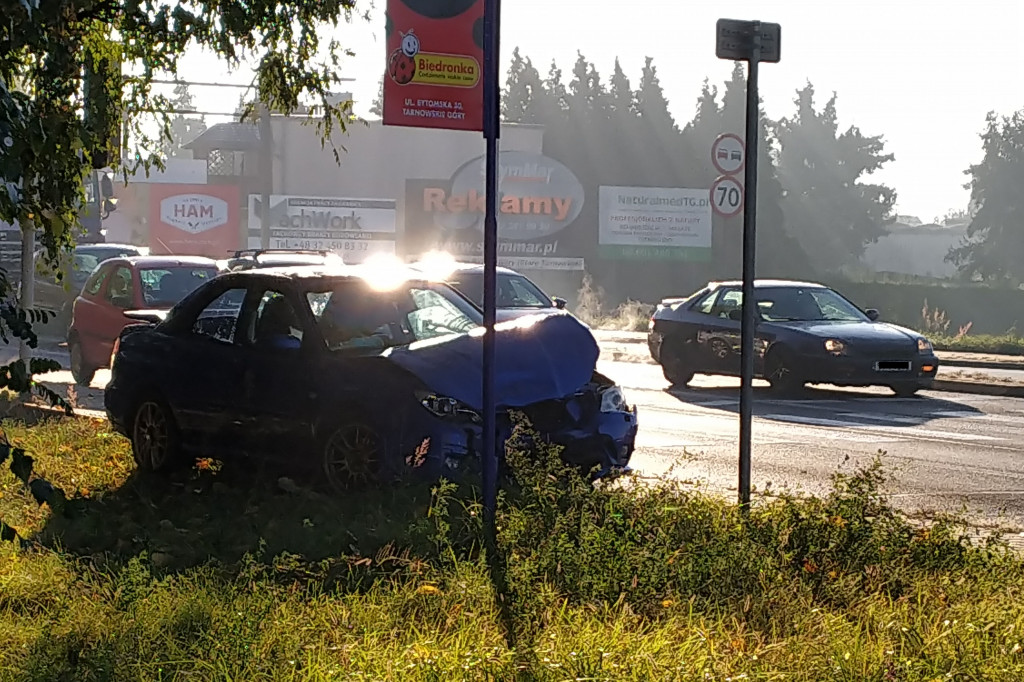 Osada Jana. Zderzenie subaru i citroena