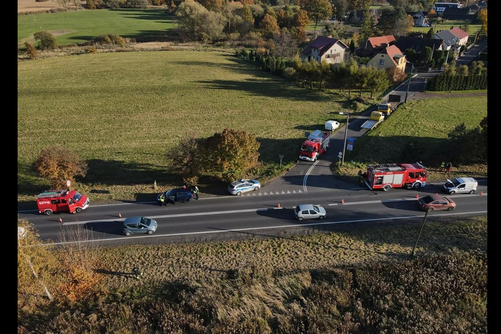 Wypadek na Tarnogórskiej. Dwie panie trafiły do szpitala