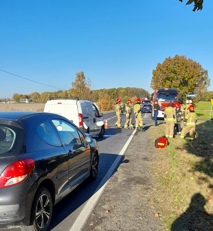 Wypadek na Tarnogórskiej. Dwie panie trafiły do szpitala