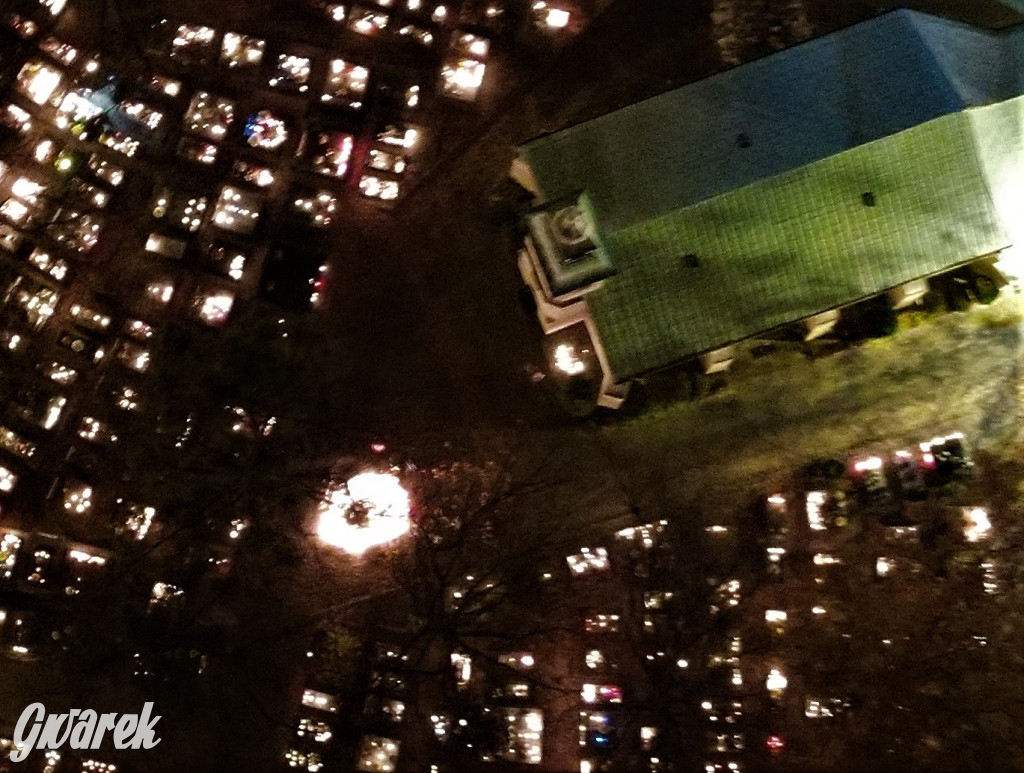 Tarnowskie Góry. Cmentarze w świątecznej poświacie