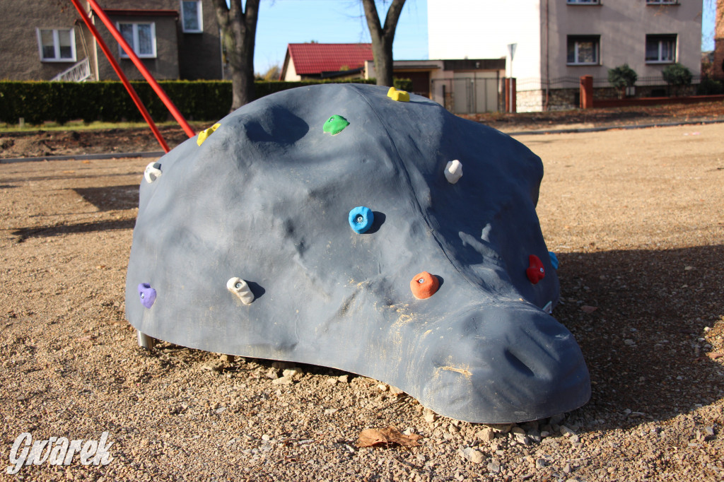 Tarnowskie Góry. Jeden plac zabaw prawie gotowy