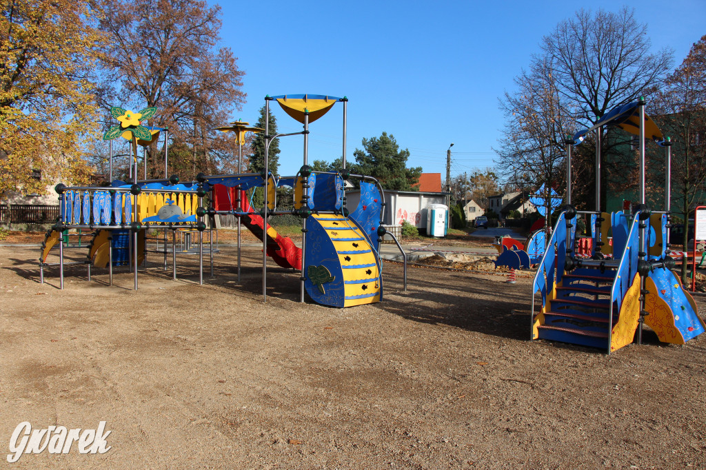 Tarnowskie Góry. Jeden plac zabaw prawie gotowy