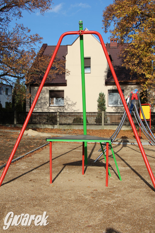 Tarnowskie Góry. Jeden plac zabaw prawie gotowy