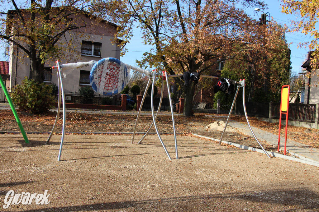 Tarnowskie Góry. Jeden plac zabaw prawie gotowy