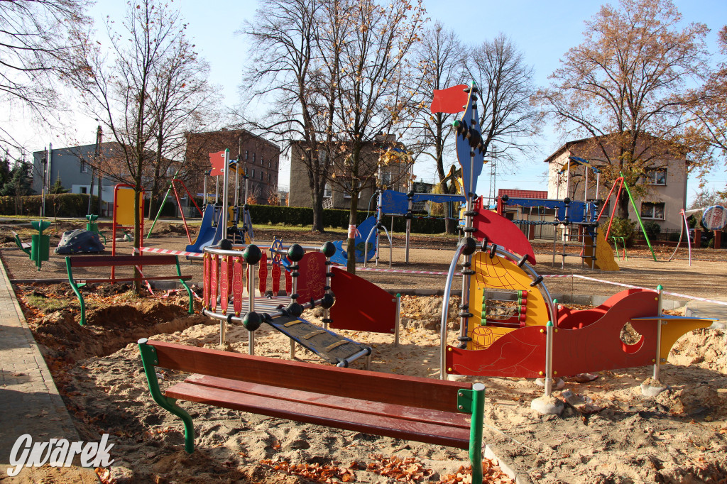 Tarnowskie Góry. Jeden plac zabaw prawie gotowy