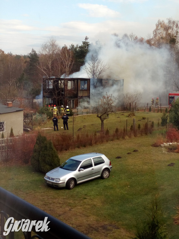 Tarnowskie Góry. Spłonęło 9 kontenerów