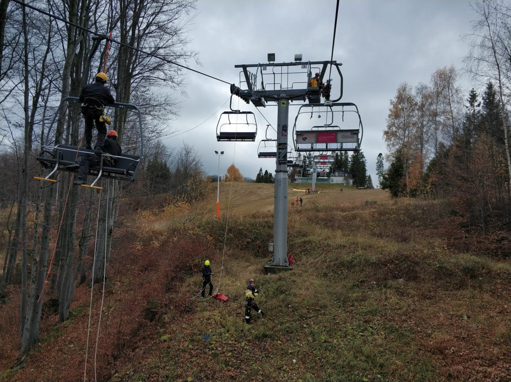 Strażacy z Radzionkowa szkolili się na kolejce linowej