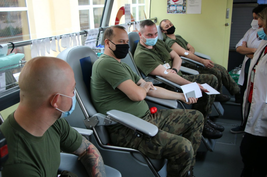 Akcja w koszarach. Oddali krew