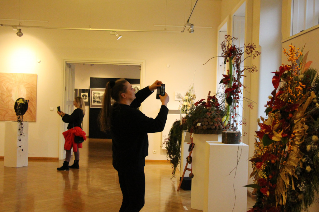 Wieńce adwentowe i nie tylko. Florystyczne cuda w CEKUŚ