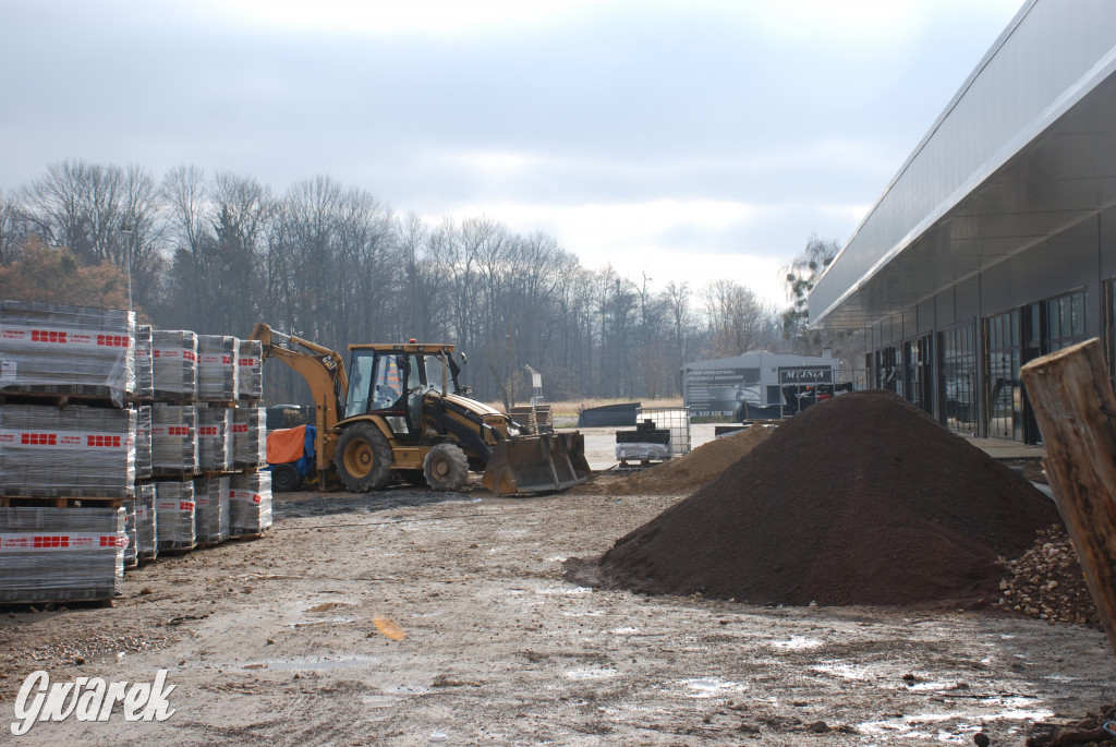Świerklaniec. Budowa centrum handlowego przy parku