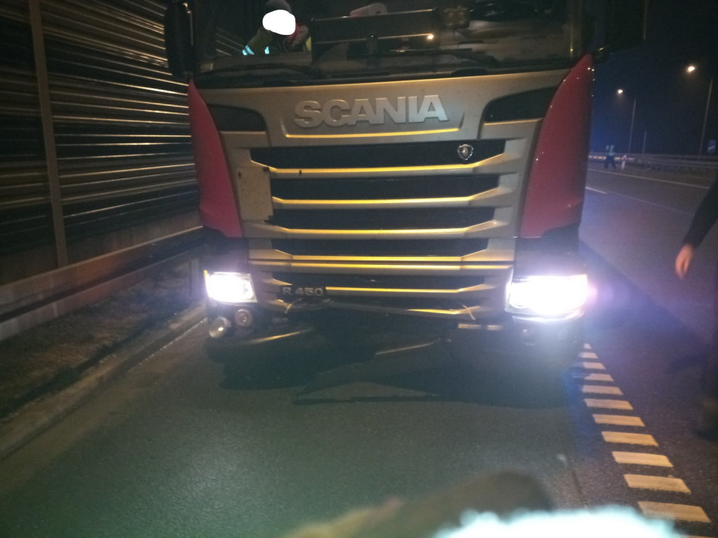 Tragiczny wypadek na autostradzie A1, nie żyją 2 osoby