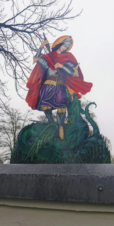 Figury przy kościele odzyskały dawny blask