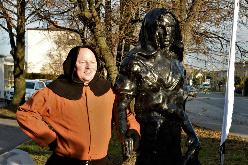 Tarnowskie Góry. Figura gwarka oficjalnie odsłonięta