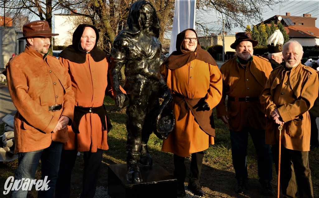 Tarnowskie Góry. Figura gwarka oficjalnie odsłonięta