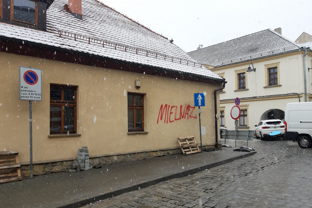 Wandal w centrum Tarnowskich Gór