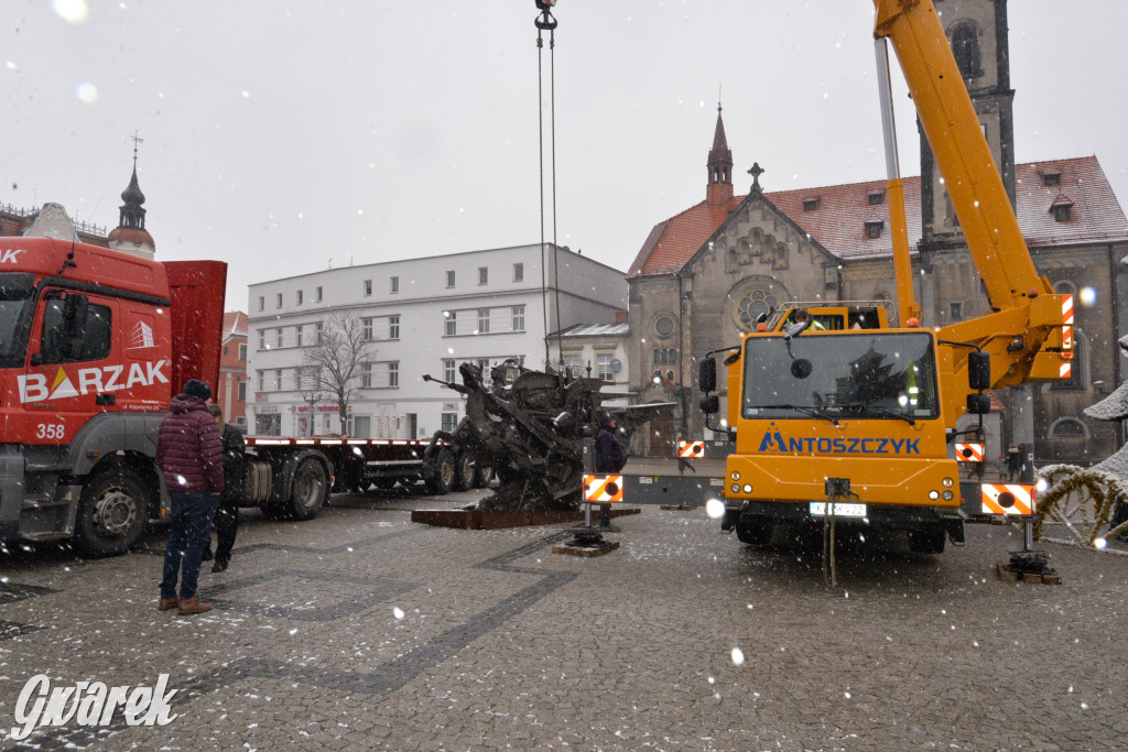 Pomnik króla Sobieskiego zabrany z Rynku