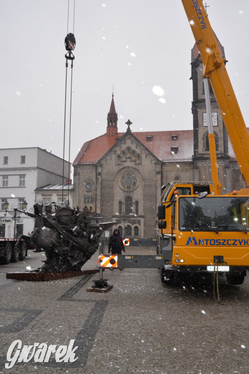 Pomnik króla Sobieskiego zabrany z Rynku