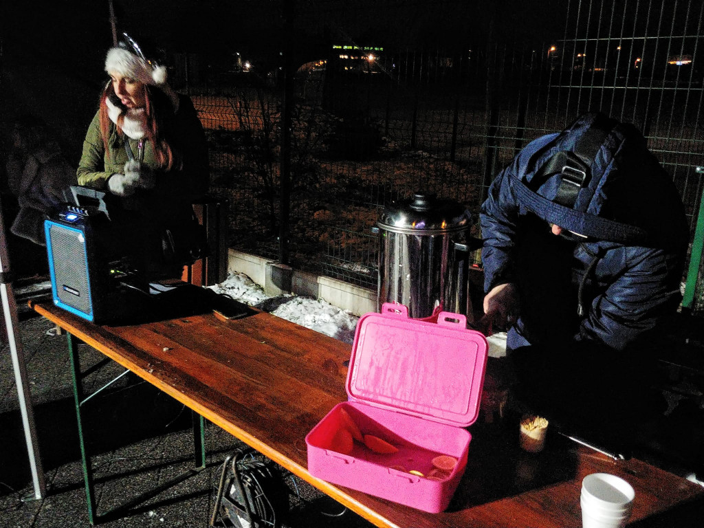 Wspólne strojenie choinki w Orzechu