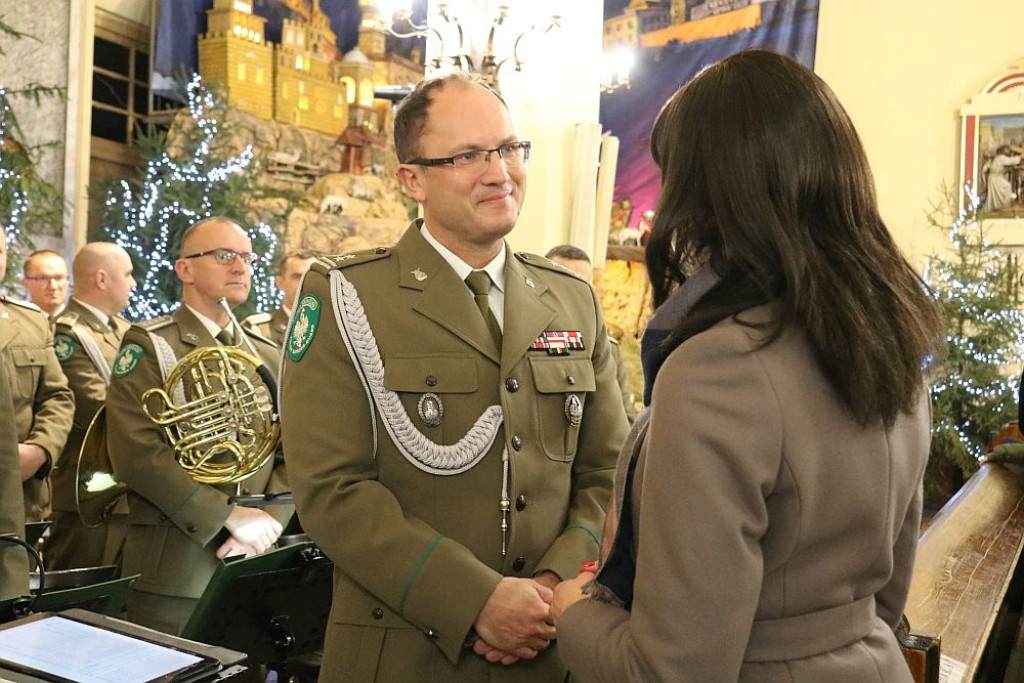 Straż graniczna grała w kościele kolędy