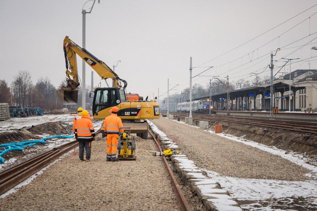 Kolej do Pyrzowic. Budowa wiaduktu i nowa organizacja ruchu