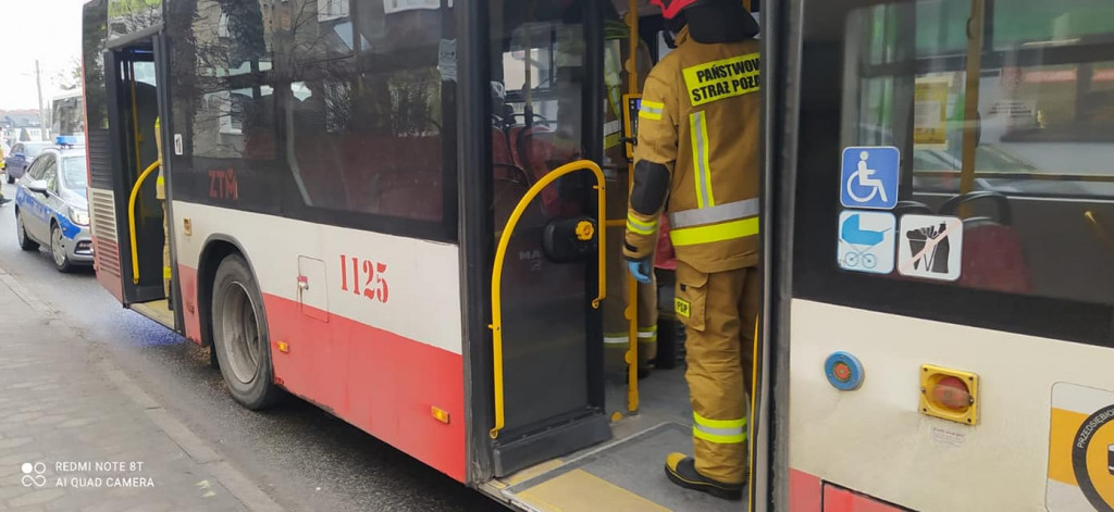 Ostre hamowanie. Pasażerka w szpitalu