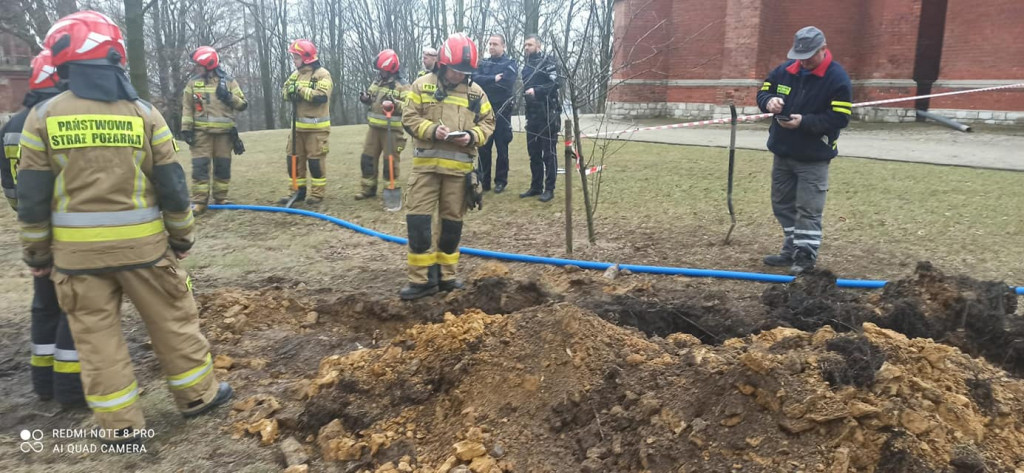 Gaz i akcja strażaków na kalwarii