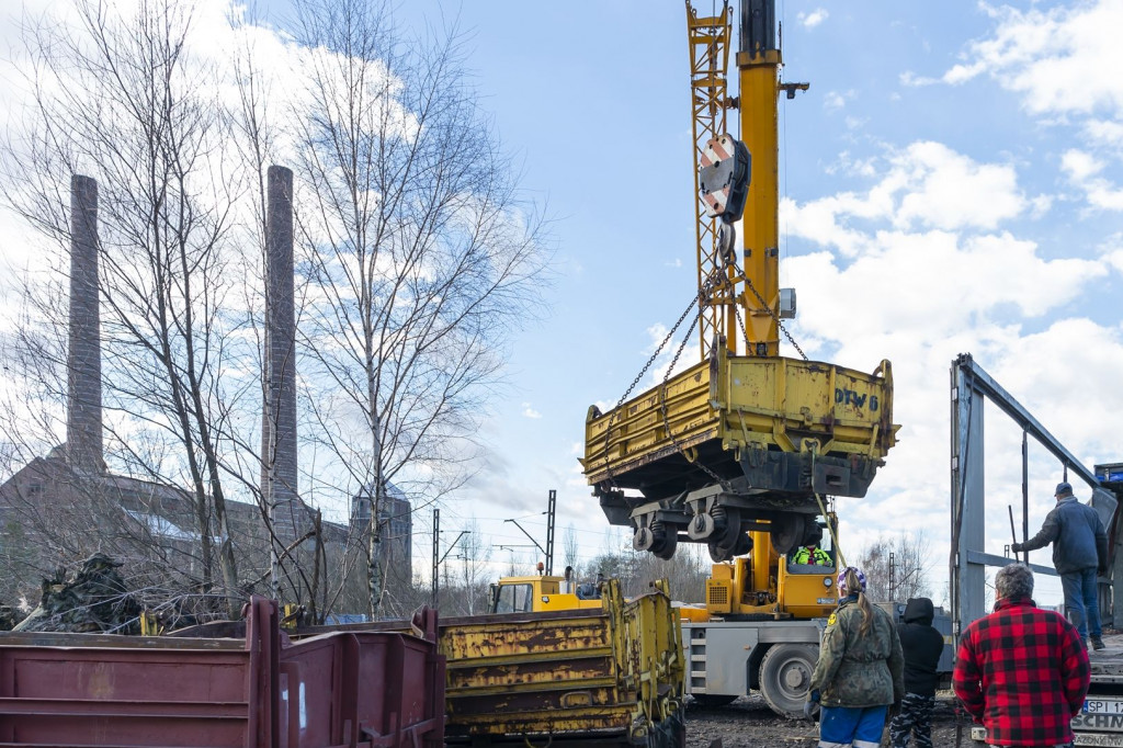 Wagony ze śląskich kopalni na wąskich torach
