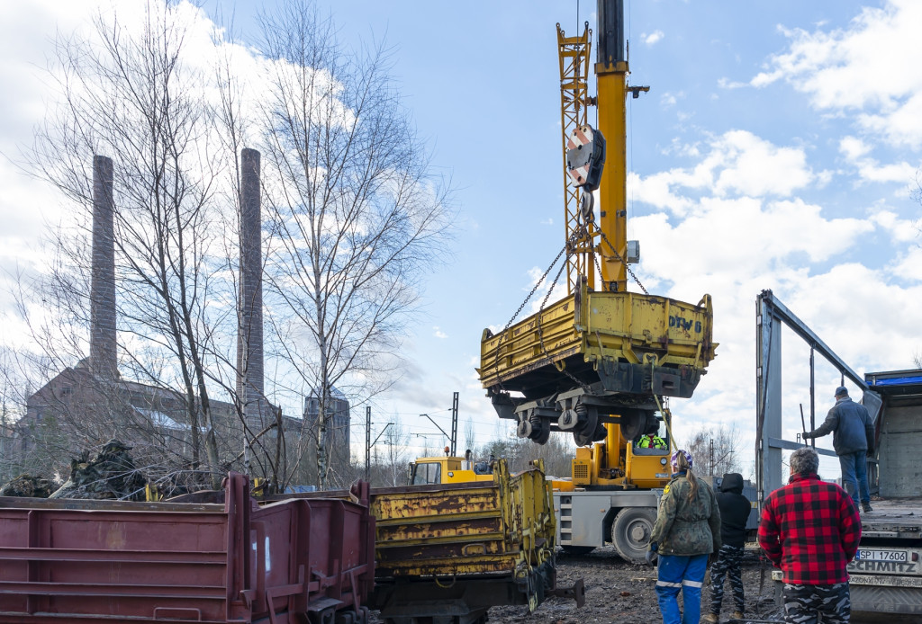 Wagony ze śląskich kopalni na wąskich torach