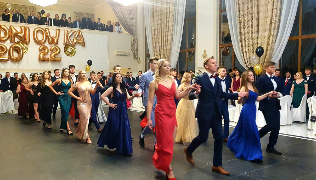 Za sto dni matura. Studniówka zespołu szkół