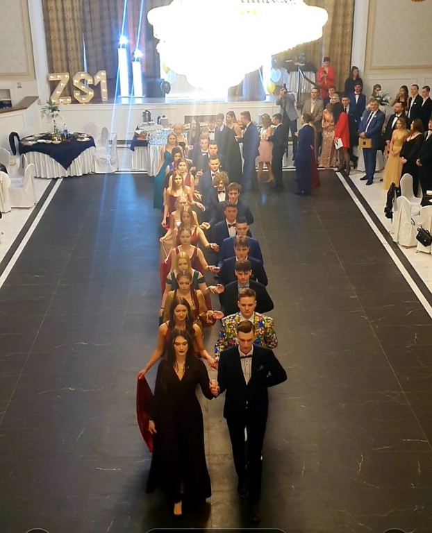 Za sto dni matura. Studniówka zespołu szkół