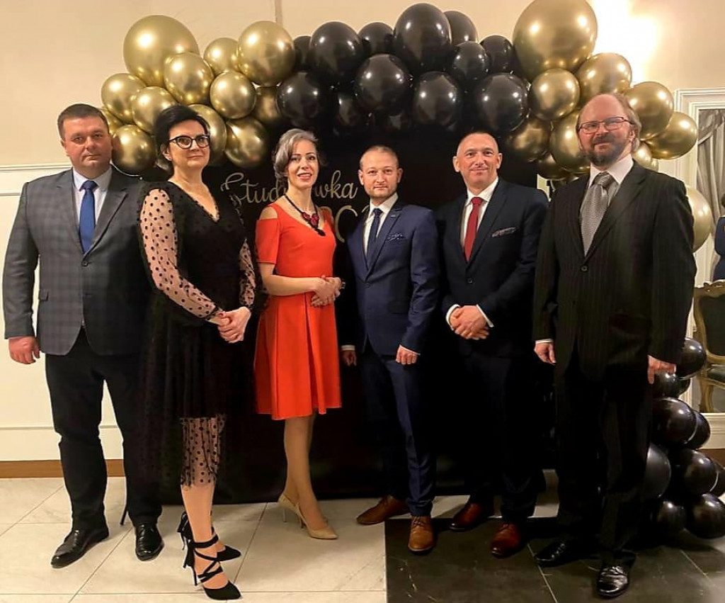 Za sto dni matura. Studniówka zespołu szkół