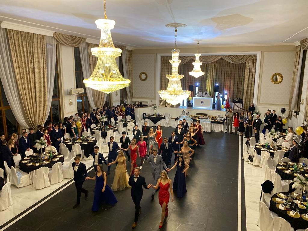 Za sto dni matura. Studniówka zespołu szkół