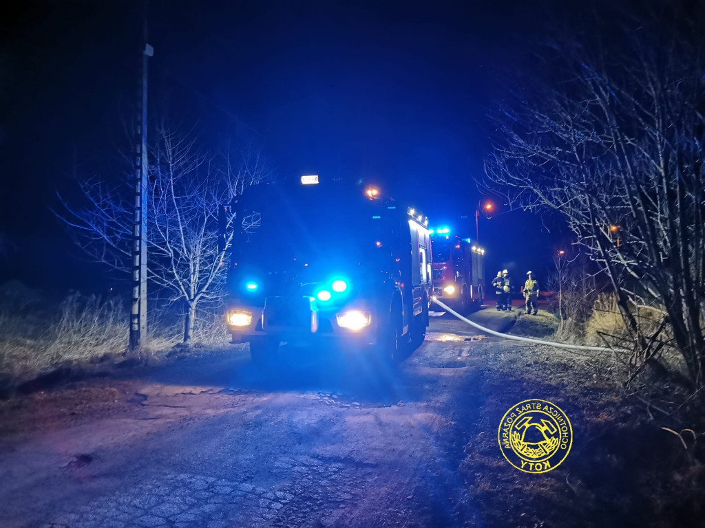 Pożar trawy, na miejscu strażacy z OSP