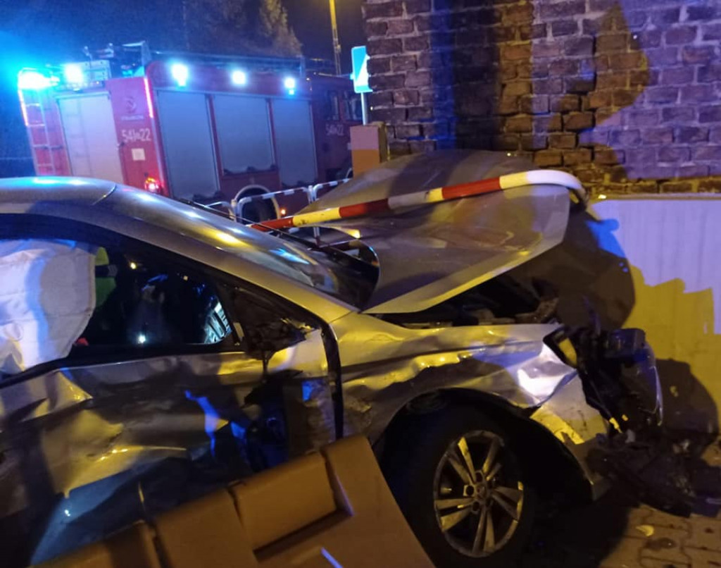 Zderzenie dwóch samochodów