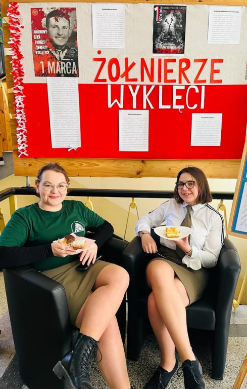 Kiermasz ciast w technikum. Dla Ukrainy