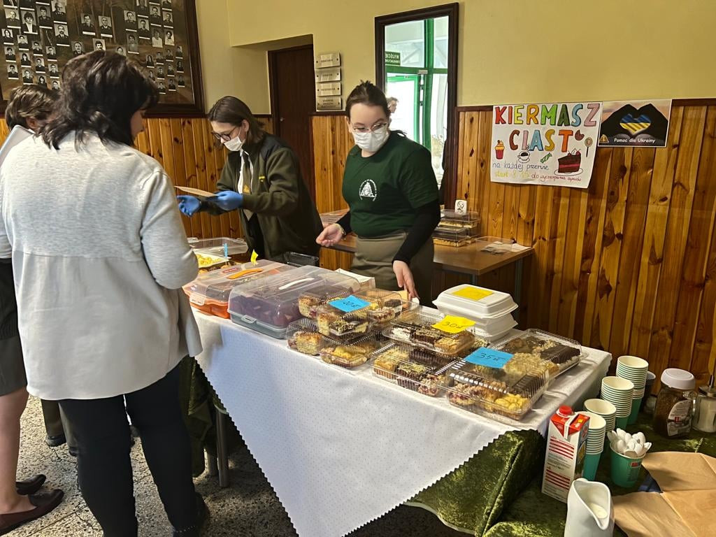 Kiermasz ciast w technikum. Dla Ukrainy