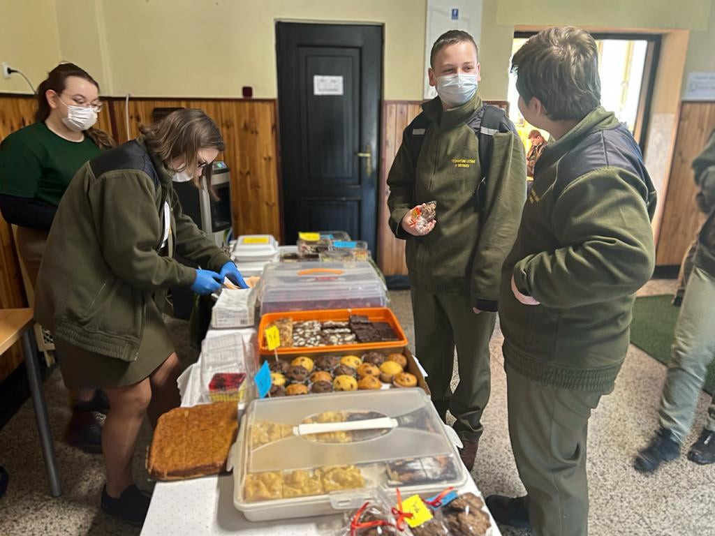 Kiermasz ciast w technikum. Dla Ukrainy