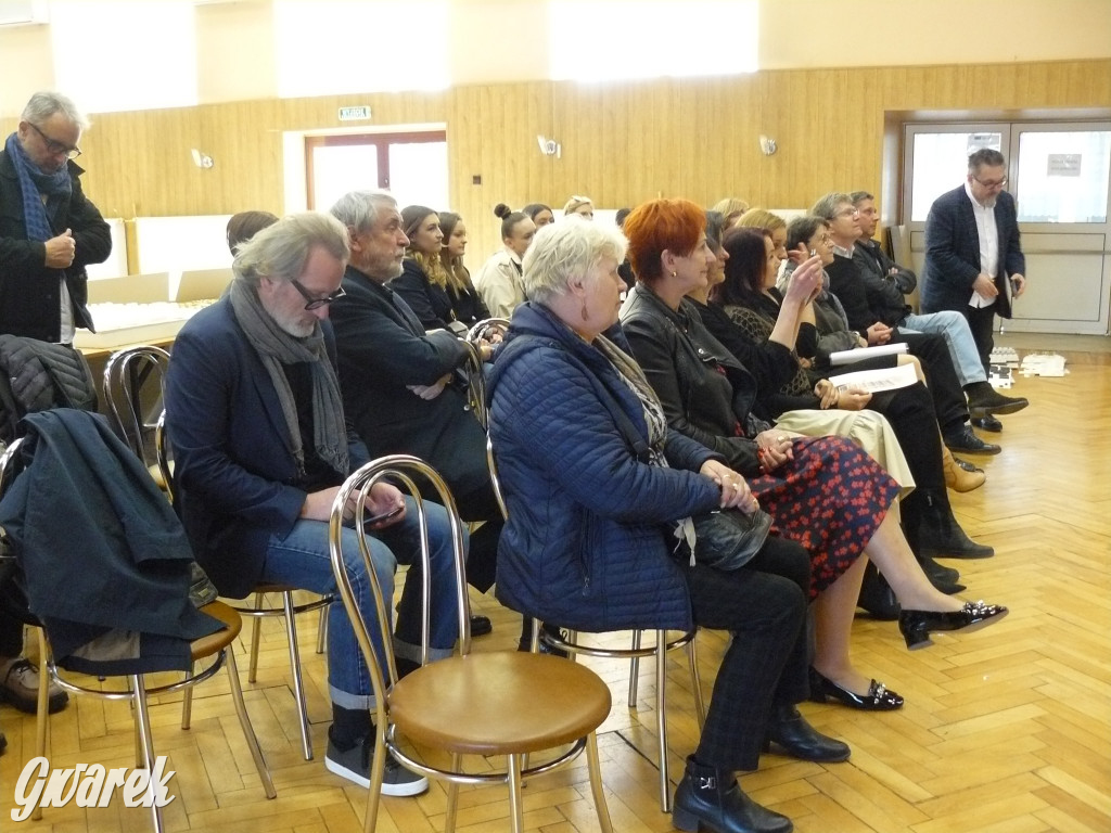 Koncepcje rynku i deptaka w Ożarowicach