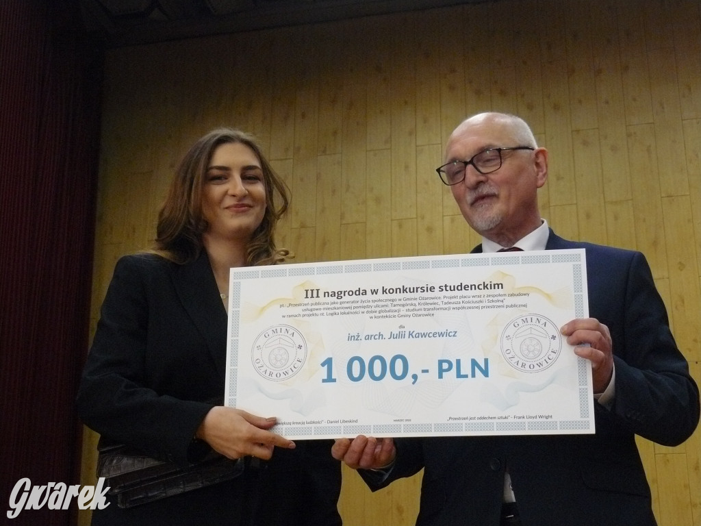 Koncepcje rynku i deptaka w Ożarowicach