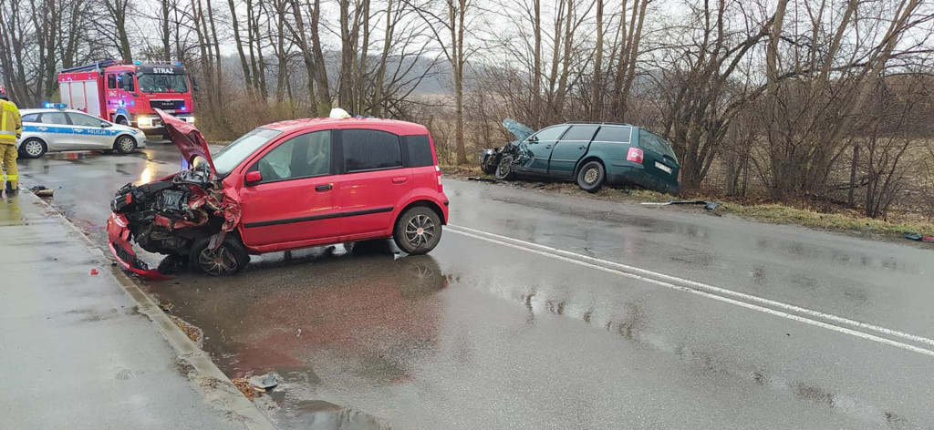 Wypadek w Świerklańcu, zderzenie dwóch samochodów
