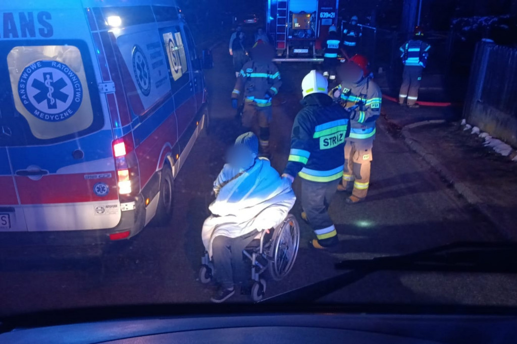 Pożar w Tworogu. Ewakuacja 9 osób