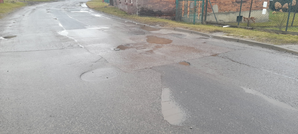 Dziurawa Dworcowa. 200 podpisów