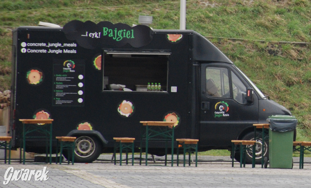 Food trucki pod kopcem