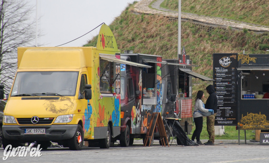 Food trucki pod kopcem