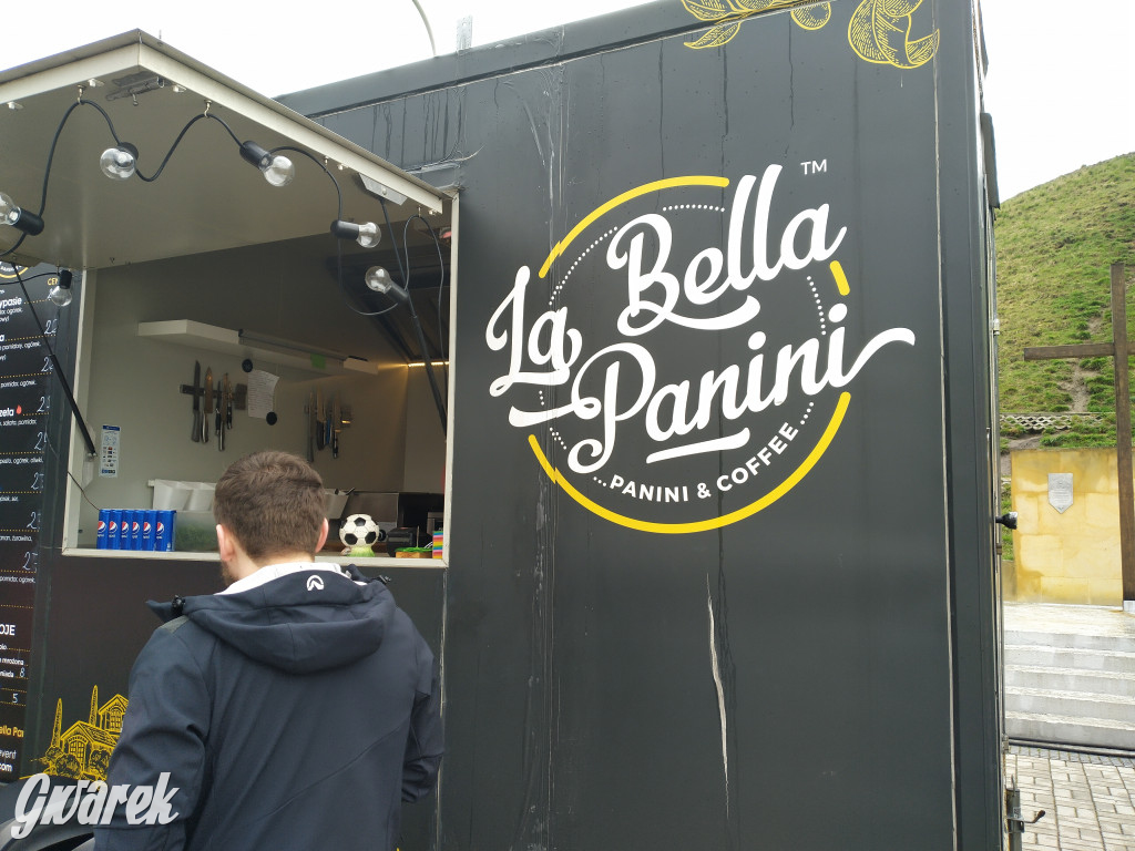 Food trucki pod kopcem